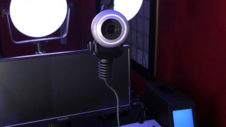 auto framing webcam tracking setup