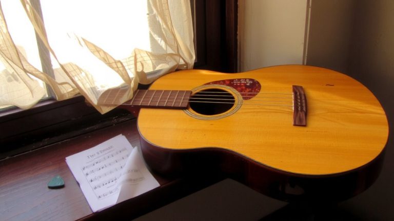 best acoustic guitar tune