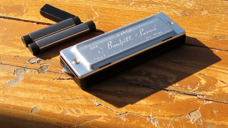 best harmonica key blues