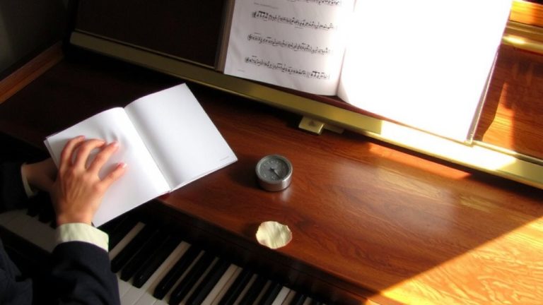 easy piano songs for beginners