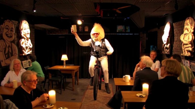 humor strengthens niche community loyalty