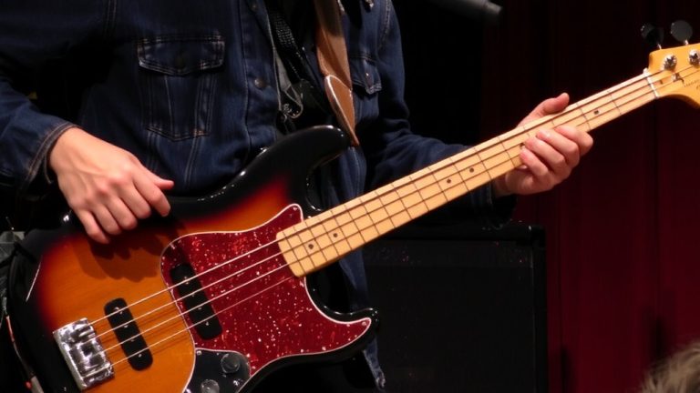 smooth bass lines groove